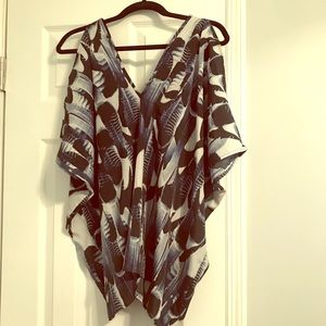 BB Dakota cold shoulder top